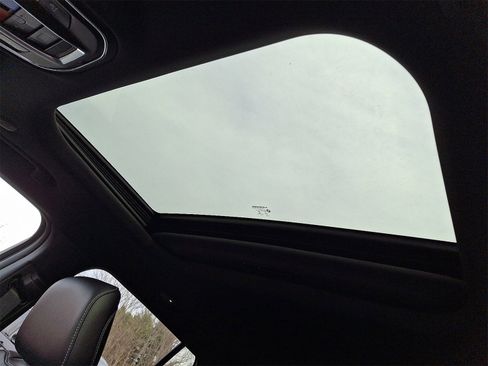 New 2025 Jeep Grand Cherokee Altitude image 7