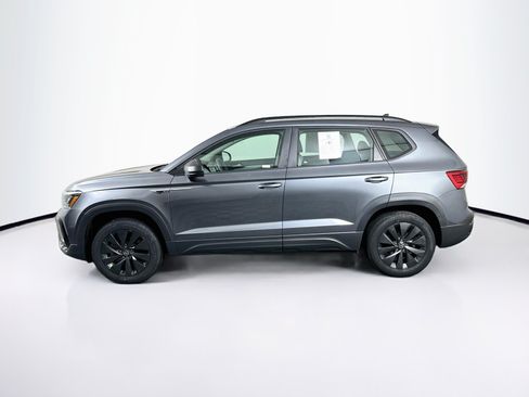 Used 2022 Volkswagen Taos S FWD image 4