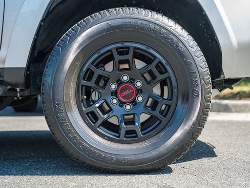 Used 2021 Toyota 4Runner TRD Off-Road Premium w/ Moonroof Package AWD/4WD image 24
