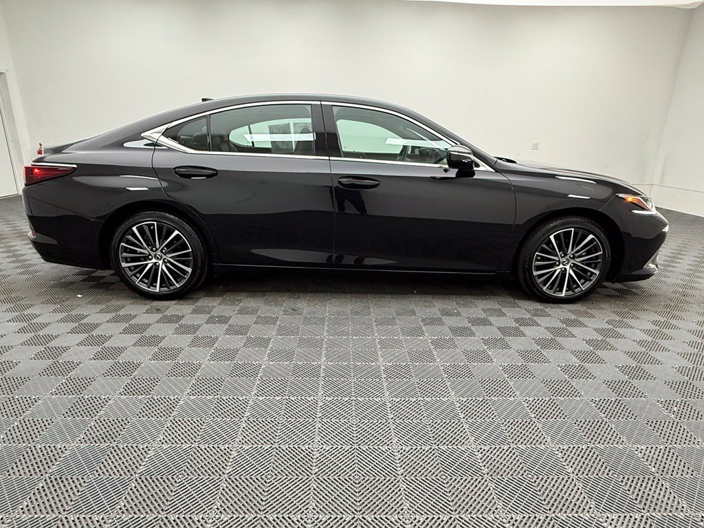 Used 2025 Lexus ES 350 w/ Premium Package FWD image 7