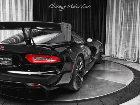 Used 2013 SRT Viper SRT-10 w/ Grand Touring Pkg RWD image 38