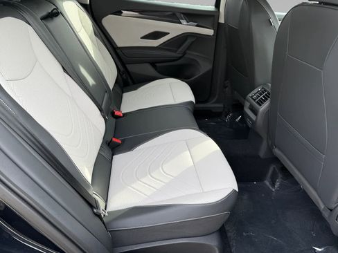 New 2026 Volkswagen Tiguan SE image 13