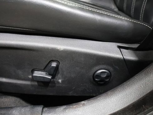 Certified 2018 Chrysler 300 S w/ 300S Premium Group image 13