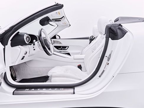 Used 2026 Mercedes-Benz Maybach SL 680 image 51