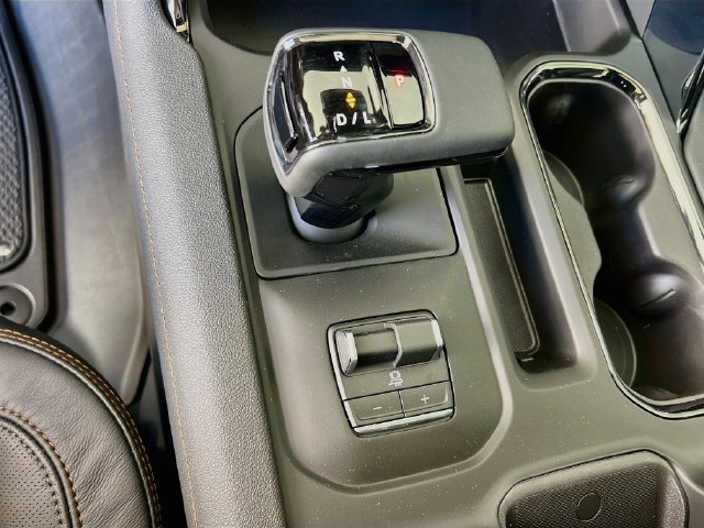New 2026 GMC Sierra 1500 AT4 w/ AT4 Premium Package AWD/4WD image 12