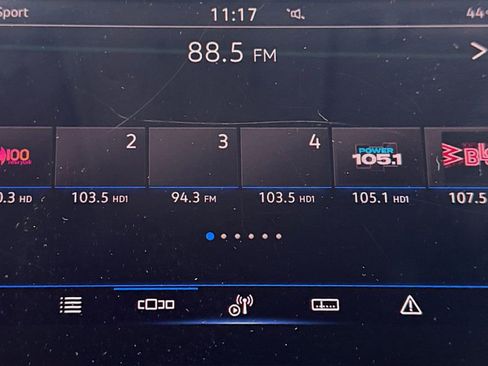 Used 2021 Volkswagen Tiguan SE image 23