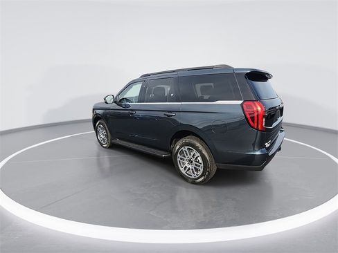 New 2025 Ford Expedition Active image 6