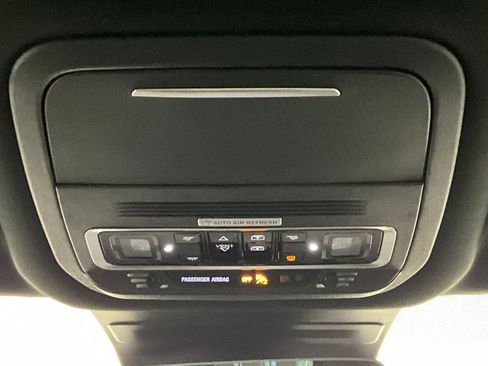 Used 2025 Lincoln Nautilus Premier w/ Equipment Group 102A image 13