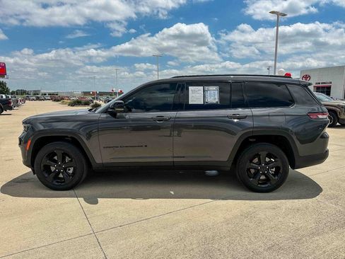 Used 2025 Jeep Grand Cherokee L Limited w/ Black Appearance Package RWD image 6
