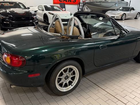Used 1999 MAZDA MX-5 Miata image 11