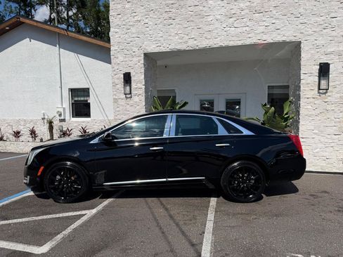 Used 2017 Cadillac XTS Luxury w/ Driver Awareness Package FWD image 2