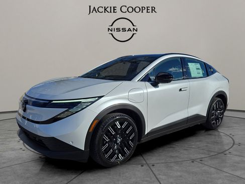 New 2026 Nissan Leaf Platinum+ image 1