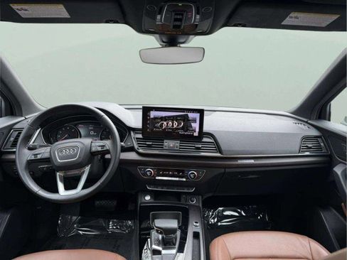 Certified 2023 Audi Q5 2.0T Premium w/ Convenience Package AWD/4WD image 9