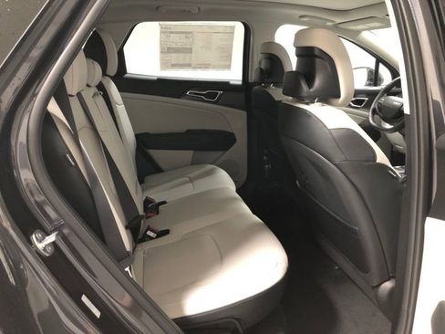 New 2026 Kia Sportage EX w/ EX Panorama Roof Package FWD image 11