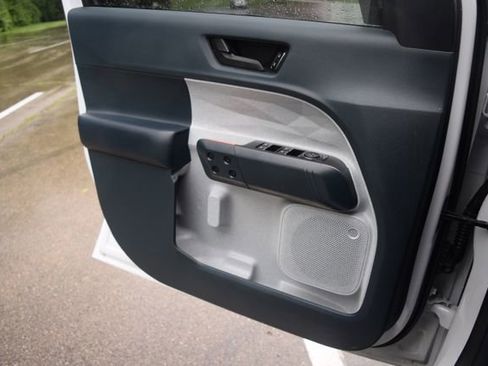 Used 2024 Ford Maverick XLT FWD image 18