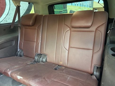 Used 2017 Chevrolet Suburban Premier AWD/4WD image 24