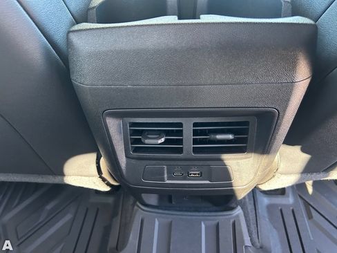 Used 2025 Chevrolet Colorado Z71 w/ Z71 Convenience Package 2 AWD/4WD image 16