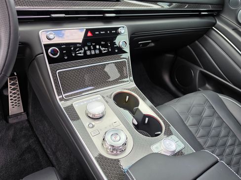 Used 2025 Genesis GV80 3.5T e-SC AWD/4WD image 10