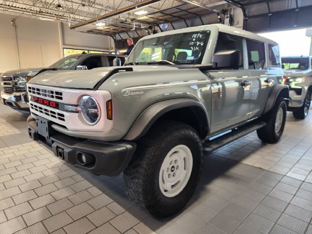 Used 2024 Ford Bronco Heritage Edition AWD/4WD image 3