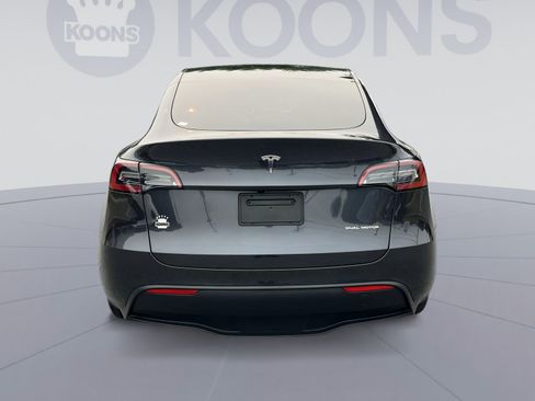 Used 2024 Tesla Model Y Long Range AWD/4WD image 5