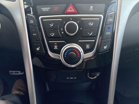 Used 2013 Hyundai Elantra GT w/ Touch & Go Pkg image 30