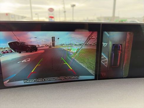 Used 2025 Lincoln Navigator Reserve image 22