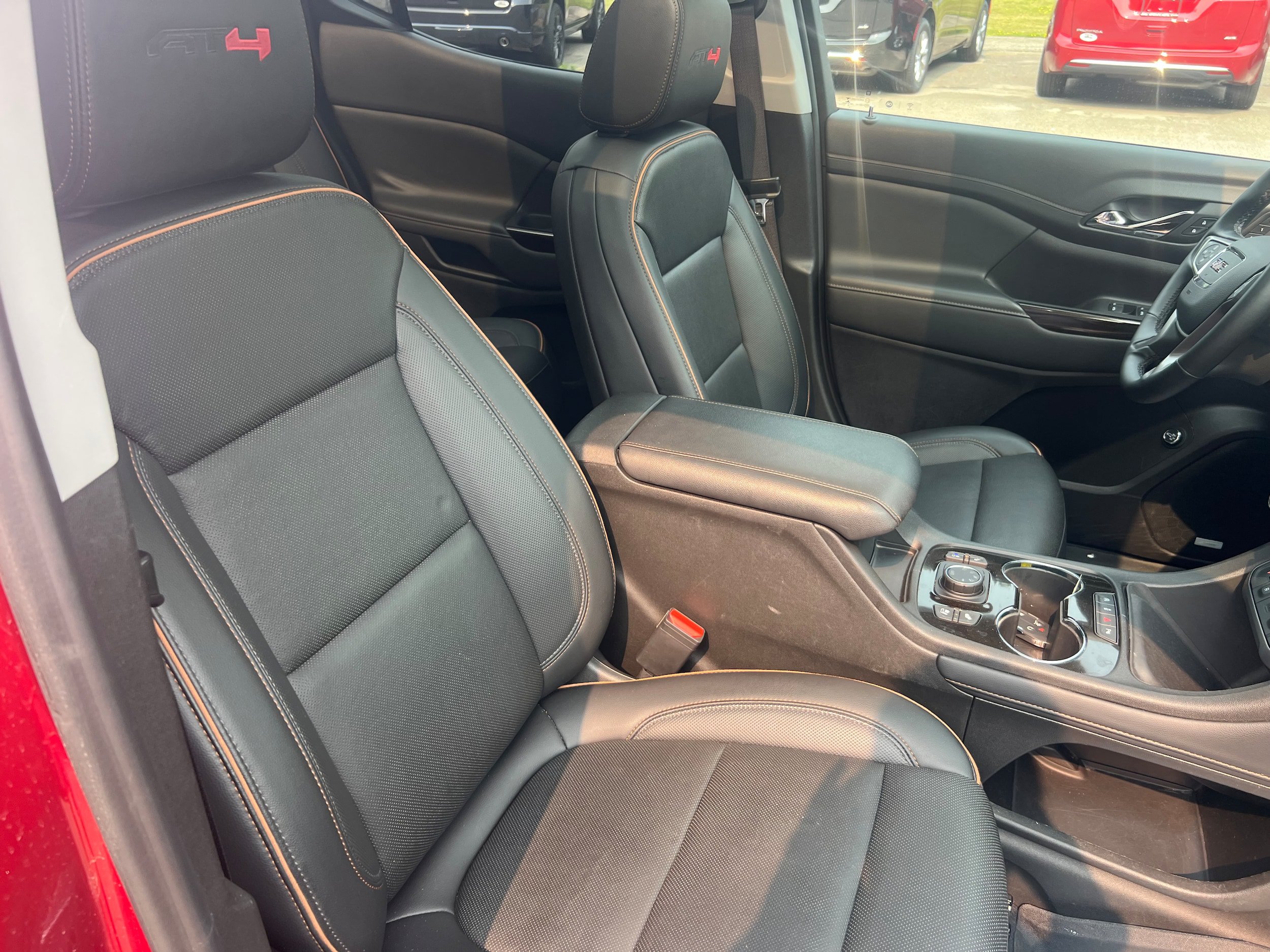 Used 2023 GMC Acadia AT4 w/ Technology Package AWD/4WD image 18