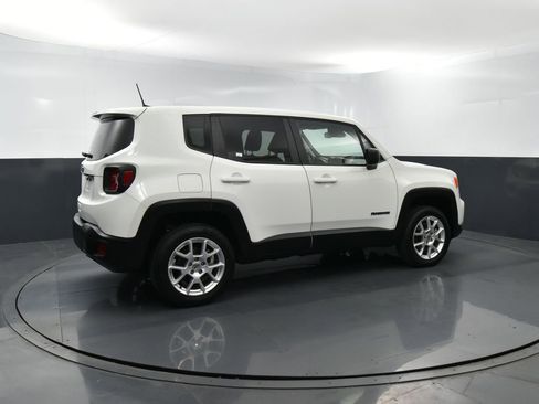 Used 2023 Jeep Renegade Latitude AWD/4WD image 26