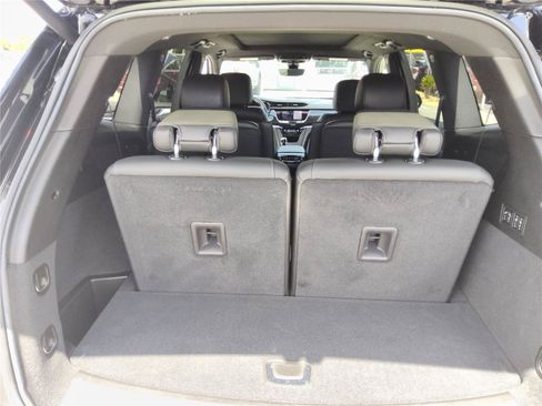 Used 2023 Cadillac XT6 Premium Luxury w/ Technology Package FWD image 24
