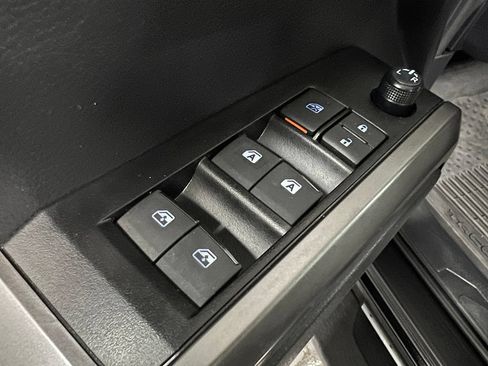 Used 2023 Toyota Tacoma SR5 w/ Technology Package AWD/4WD image 40