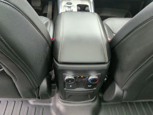 Used 2022 Ford Explorer Limited w/ Equipment Group 301A RWD image 41