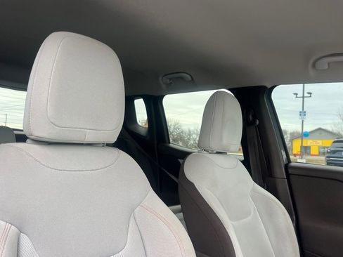 Used 2016 Jeep Renegade Latitude image 15