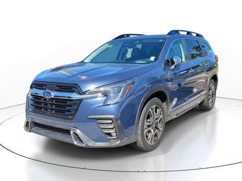 Used 2023 Subaru Ascent Touring image 3