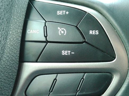 Used 2018 Jeep Grand Cherokee Laredo AWD/4WD image 24