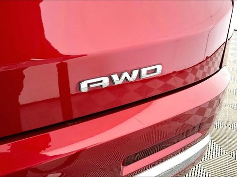 Used 2021 GMC Acadia Denali w/ Denali Ultimate Package image 14