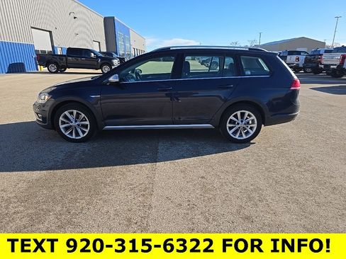 Used 2019 Volkswagen Golf Alltrack SE image 3