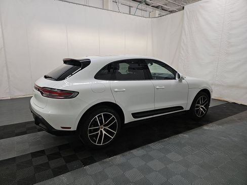 Used 2023 Porsche Macan AWD/4WD image 6