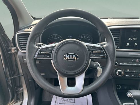 Used 2021 Kia Sportage LX AWD/4WD image 11