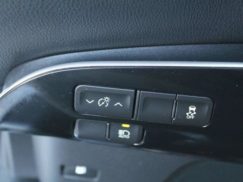 Used 2017 Toyota Prius Four FWD image 26