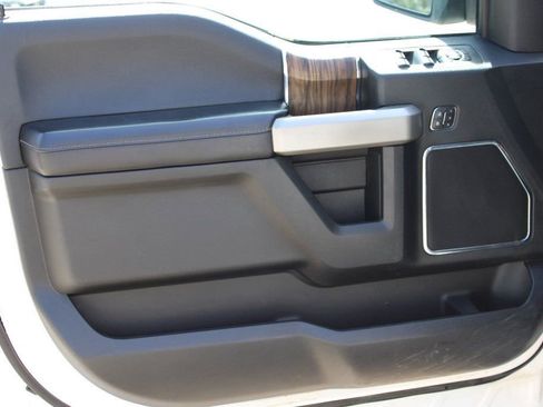 Used 2018 Ford F150 Lariat image 21