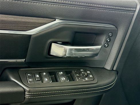 New 2026 RAM 3500 Laramie AWD/4WD image 13