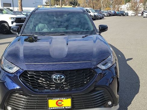 Used 2024 Toyota Highlander XSE image 11