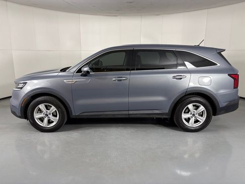 Used 2023 Kia Sorento LX FWD image 6