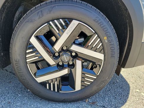 New 2026 Nissan Kicks SV image 10