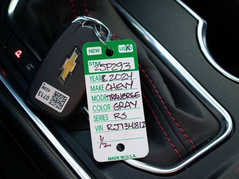 Certified 2024 Chevrolet Traverse RS image 36