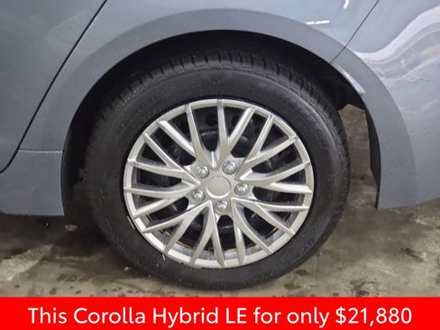 Used 2023 Toyota Corolla LE image 39