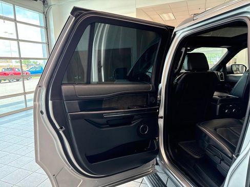 Used 2021 Ford Expedition Max Limited AWD/4WD image 10