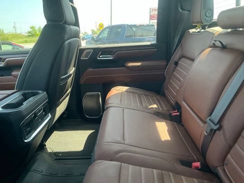 Used 2024 GMC Sierra 2500 Denali Ultimate w/ Max Trailering Package AWD/4WD image 9