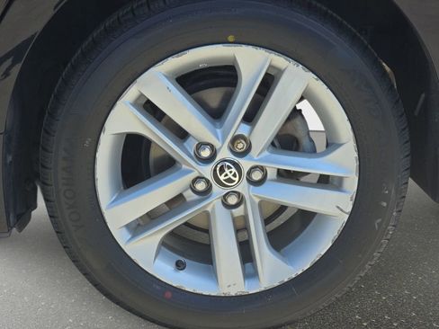 Used 2020 Toyota Corolla SE FWD image 34