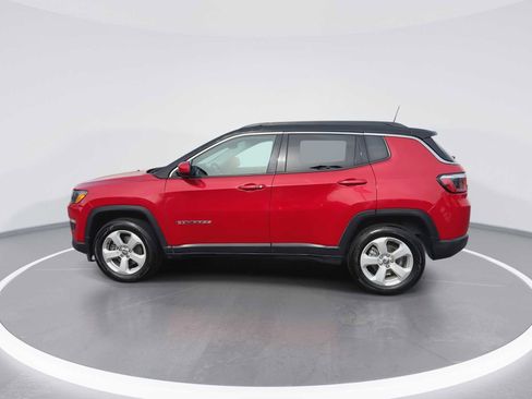 Used 2018 Jeep Compass Latitude w/ Popular Equipment Group AWD/4WD image 5